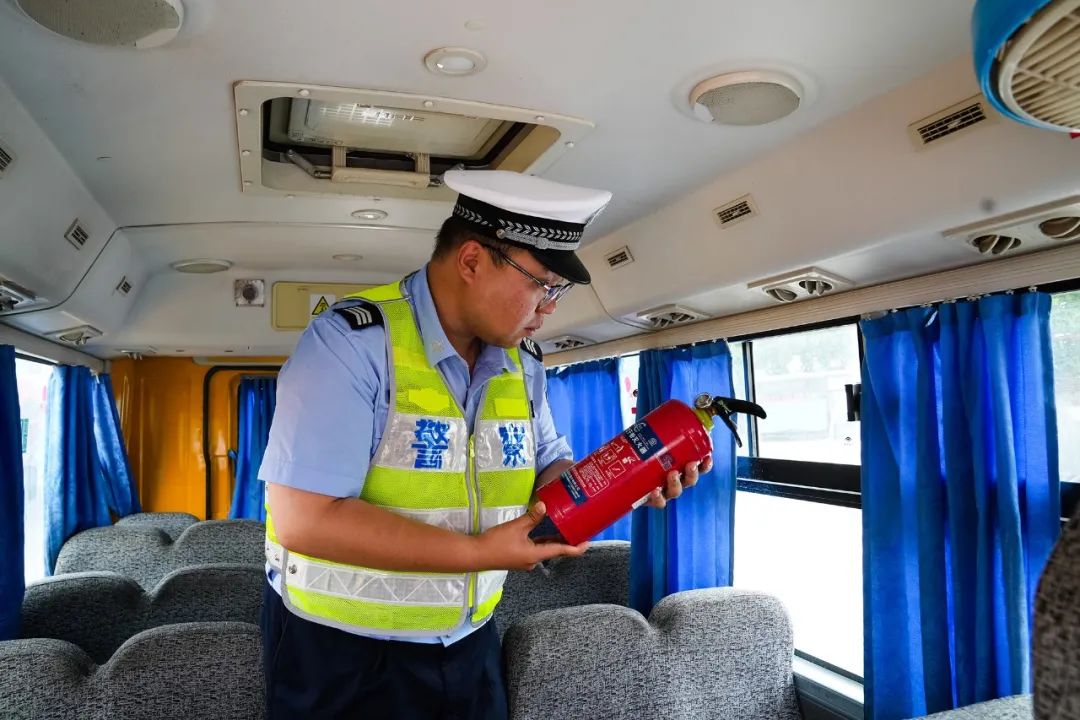 邯鄲冀南新區(qū) | 開展校車安全專項(xiàng)檢查 筑牢學(xué)生出行安全防線