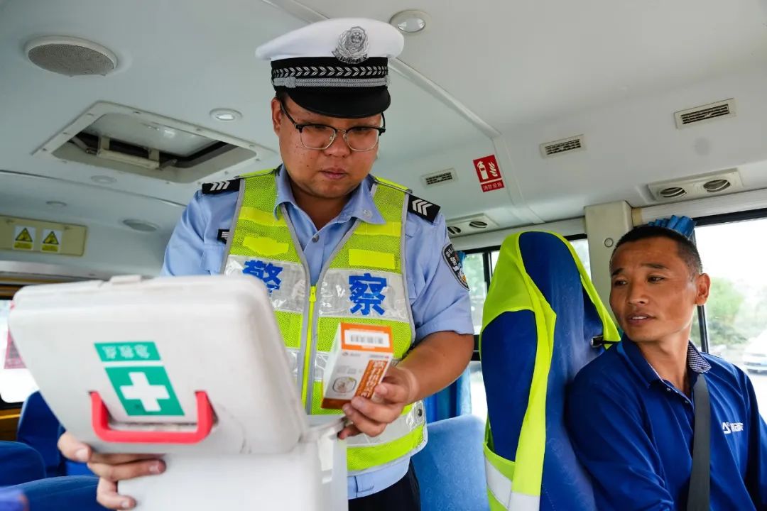 邯鄲冀南新區(qū) | 開展校車安全專項(xiàng)檢查 筑牢學(xué)生出行安全防線