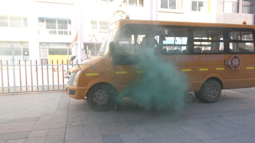 筑平安基 促快發(fā)展 | 北安市開展校車應(yīng)急疏散演練活動 圖片