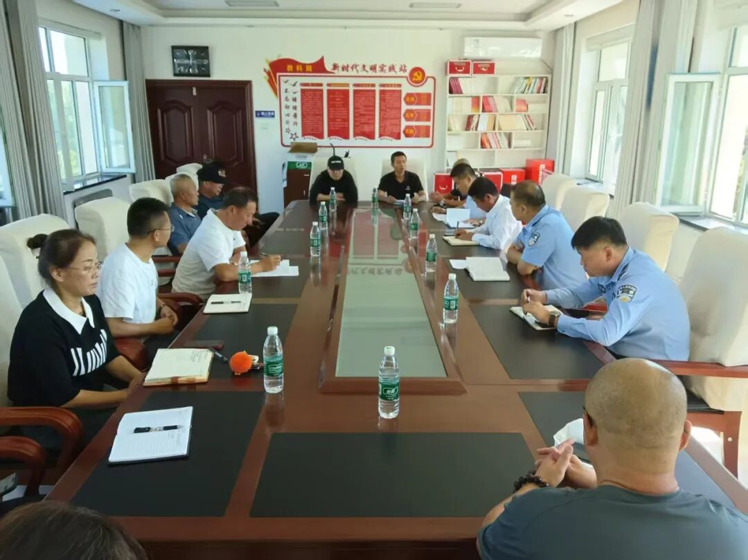 警惕“秋乏” 安全護(hù)航——長白山交管支隊(duì)聯(lián)合教育部門召開秋季校車交通安全座談會(huì) 警惕“秋乏” 安全護(hù)航——長白山交管支隊(duì)聯(lián)合教育部門召開秋季校車交通安全座談會(huì)