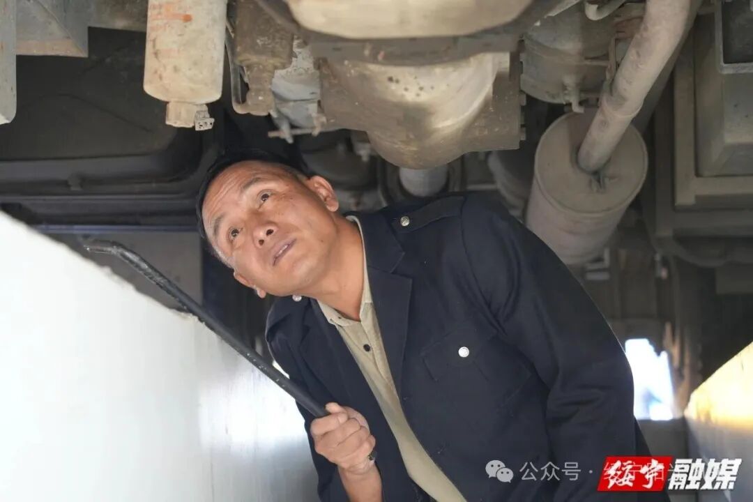 校車檢查常態化 筑牢出行“生命線”