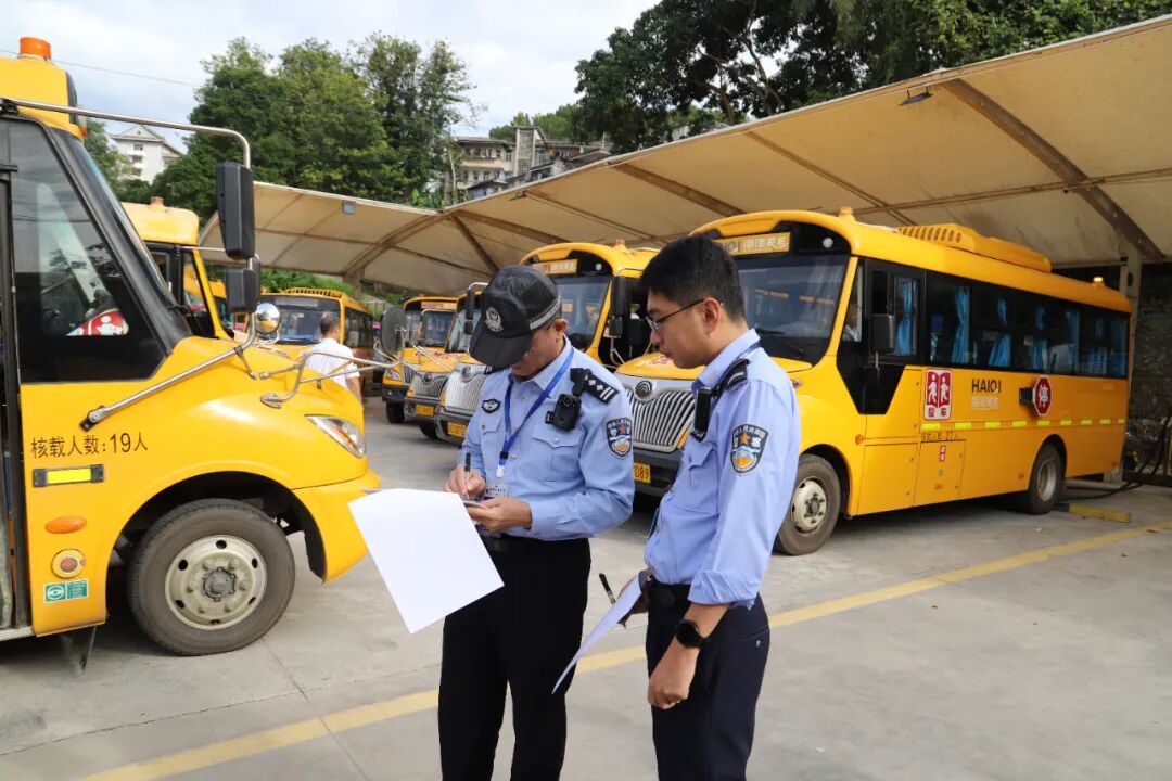 校車安全“回頭看”，嚴(yán)查隱患“零容忍”