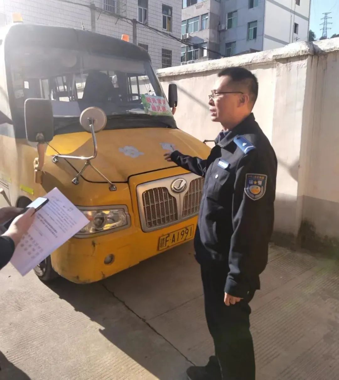 資溪交警開展冬季校車安全大檢查