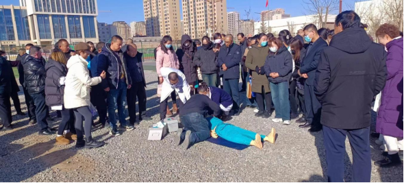 涼州區(qū)教育局組織開(kāi)展全區(qū)中小學(xué)校車安全培訓(xùn)會(huì)/ 圖片