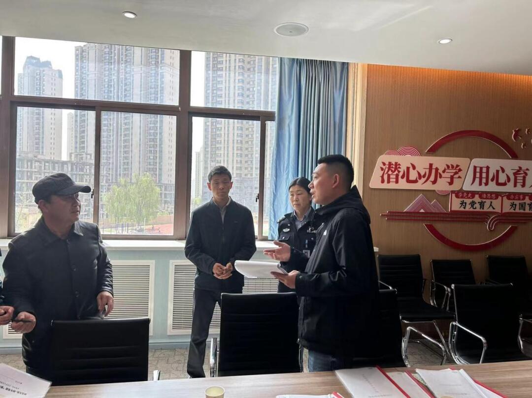 【交通信息】開展校車安全檢查，守護(hù)師生乘車安全