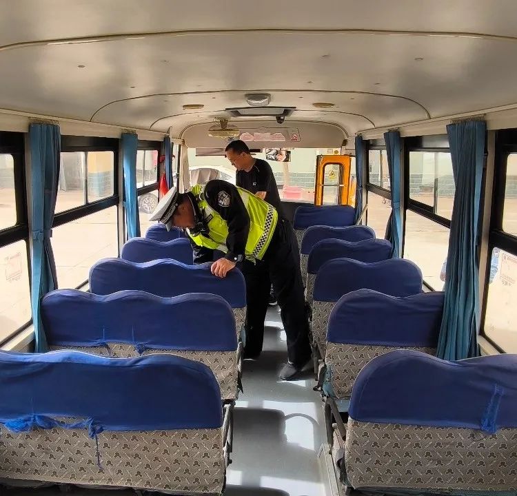 強(qiáng)化校車安全“大檢查”，擰緊校車出行“安全閥”