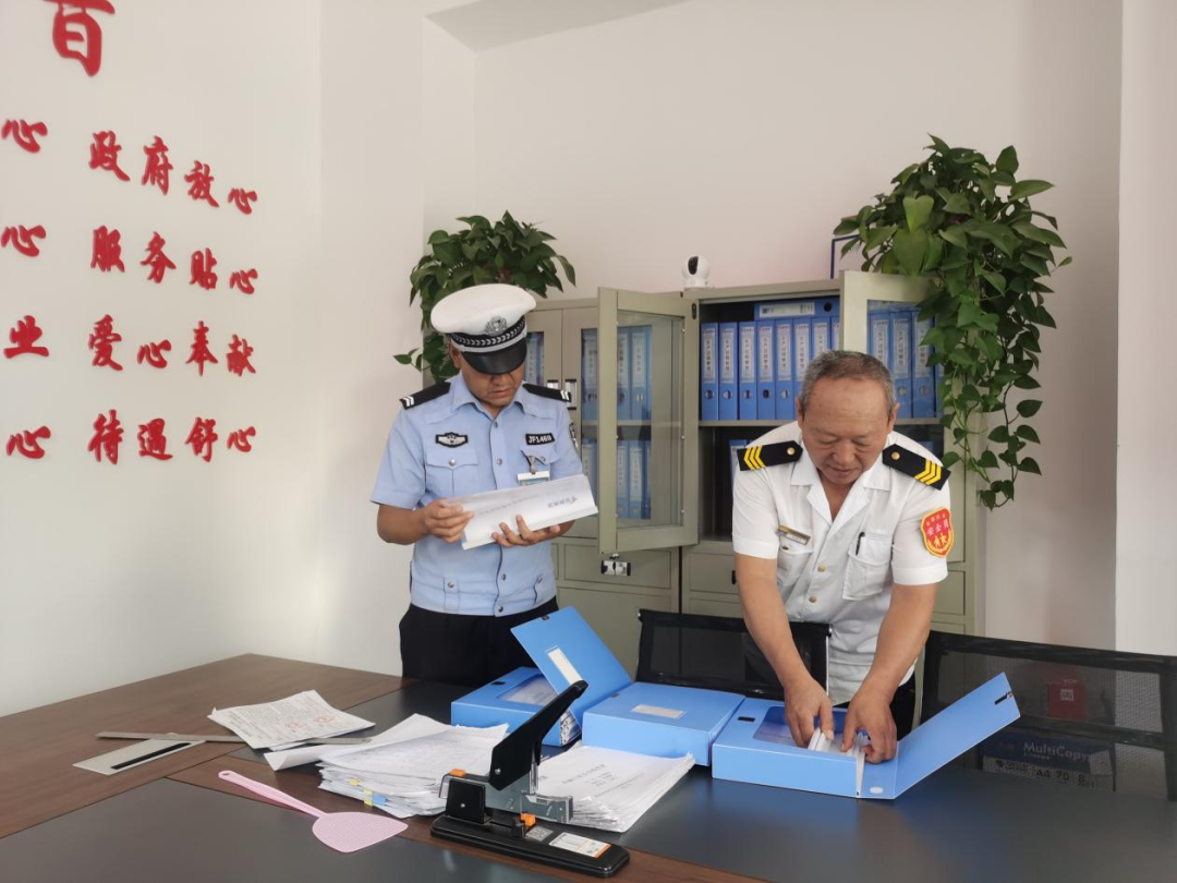 【平安之夏】擰緊校車“安全閥” 守護(hù)學(xué)生“平安路” 圖片