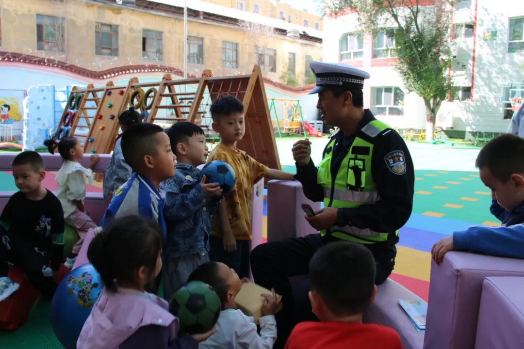 強化校車安全“大檢查” 擰緊校車出行“安全閥” 強化校車安全“大檢查” 擰緊校車出行“安全閥”