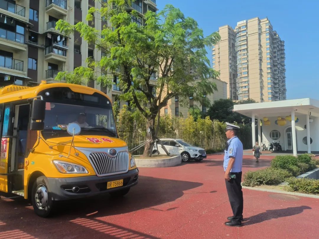 擰緊校車“安全閥” ，守護學(xué)生“平安路”