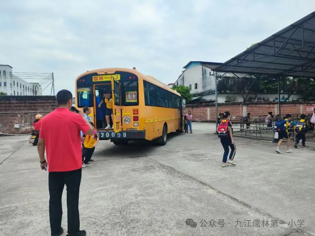【陽光校園 活力一小】校車安全演練，為學生保駕護航