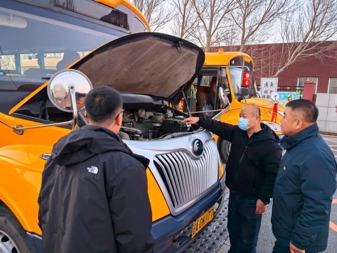 入冬之際 守護校車安全— 財落學校全面開展校車車況安全排查