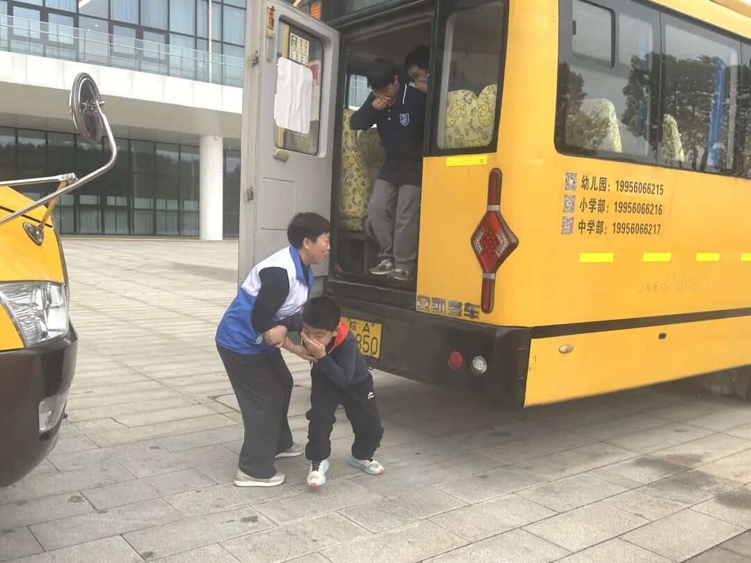 校車演練丨生命無彩排，防患于未然