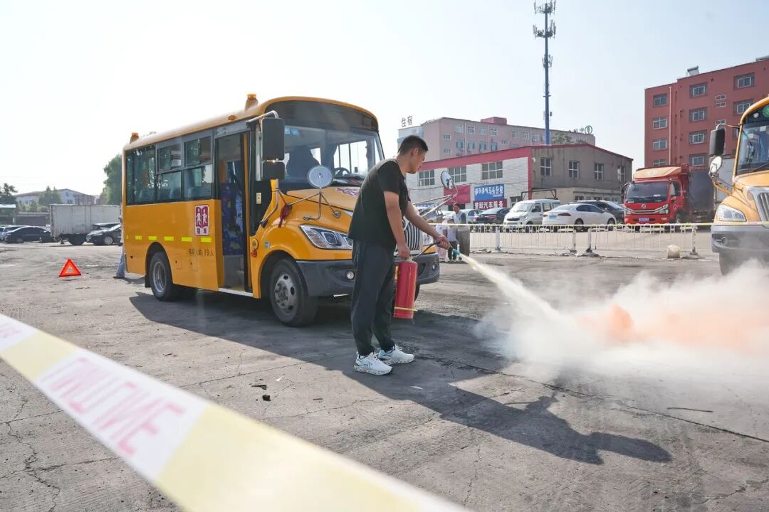 邯鄲冀南新區(qū) | 開展幼兒園校車應(yīng)急演練 筑牢校園安全防線 邯鄲冀南新區(qū) | 開展幼兒園校車應(yīng)急演練 筑牢校園安全防線