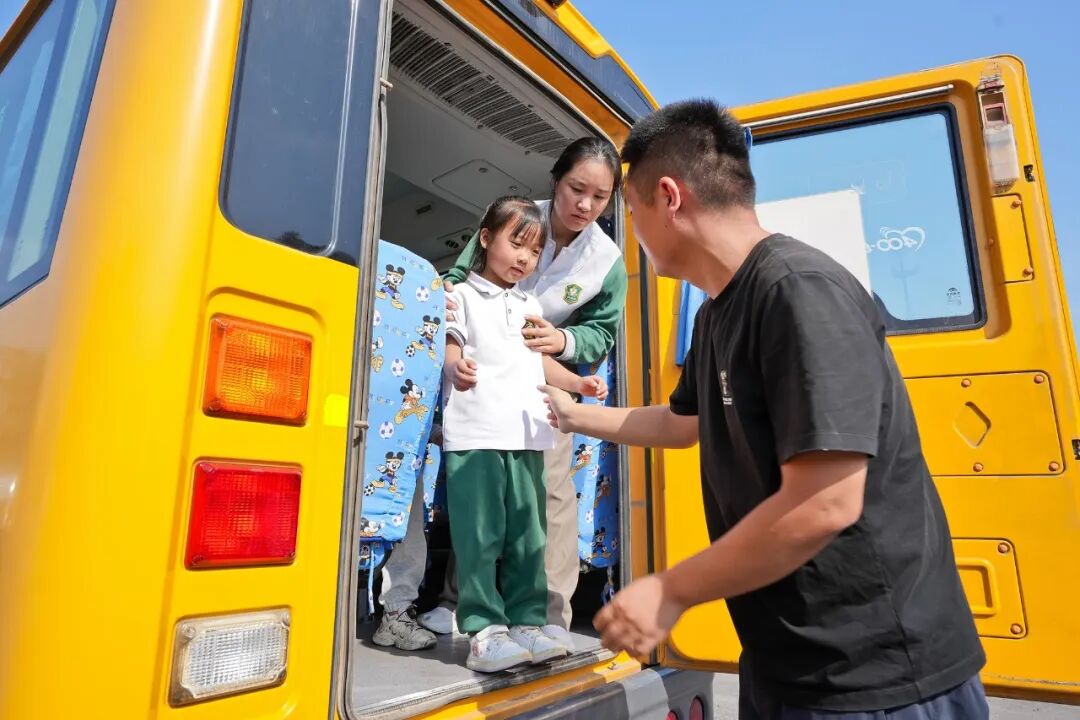 邯鄲冀南新區(qū) | 開展幼兒園校車應(yīng)急演練 筑牢校園安全防線 邯鄲冀南新區(qū) | 開展幼兒園校車應(yīng)急演練 筑牢校園安全防線