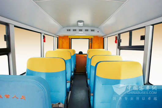 宇通校車內部