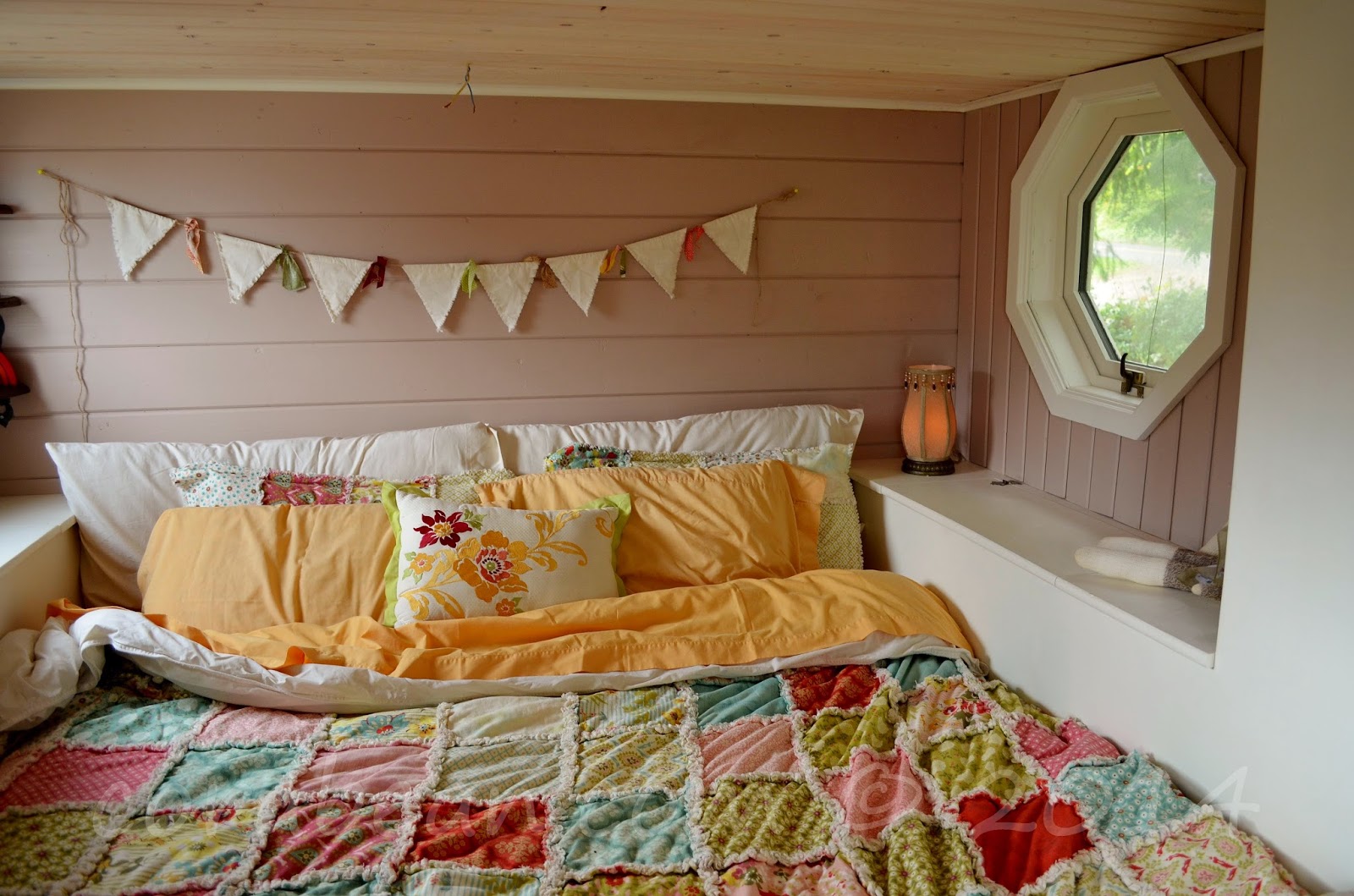 創(chuàng)意生活 美國夫婦用廢舊校車變身溫馨房車