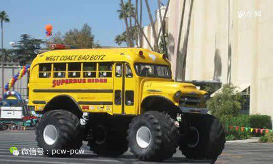 暴強(qiáng)！世界各地“超?！钡男＼?，最后一輛弱爆了