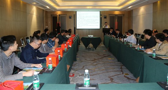 校車中的商務車 歐輝艦橋BJ6590耀動廣州 校車中的商務車 歐輝艦橋BJ6590耀動廣州