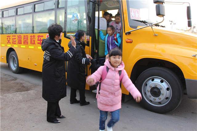 好消息！“大鼻子”校車在青島城陽(yáng)再添新線路