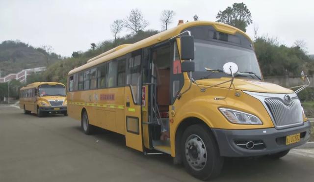 三門家長！定制校車來了，快來看有經(jīng)過你家小區(qū)嗎？還可預(yù)約報名！