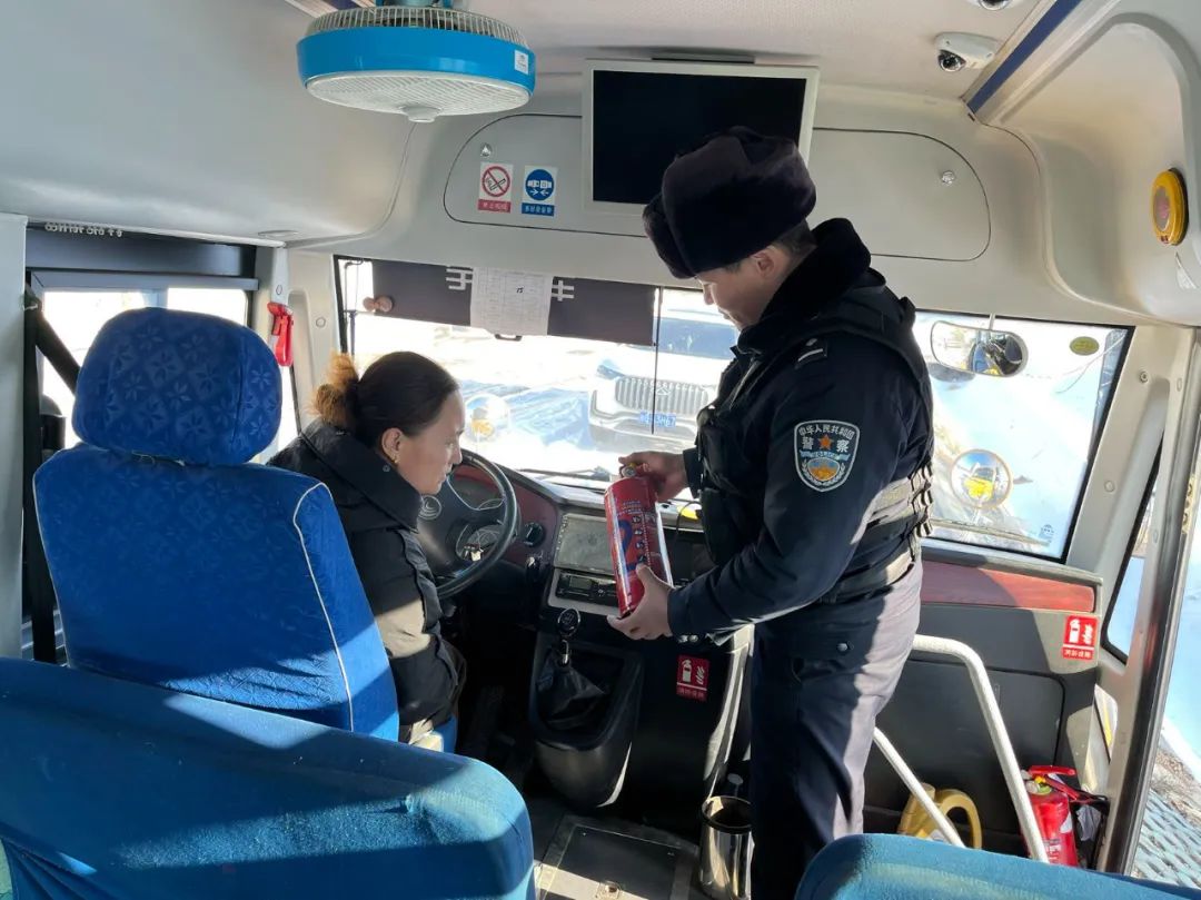 校車安全“大體檢”，為新學(xué)期保駕護航！