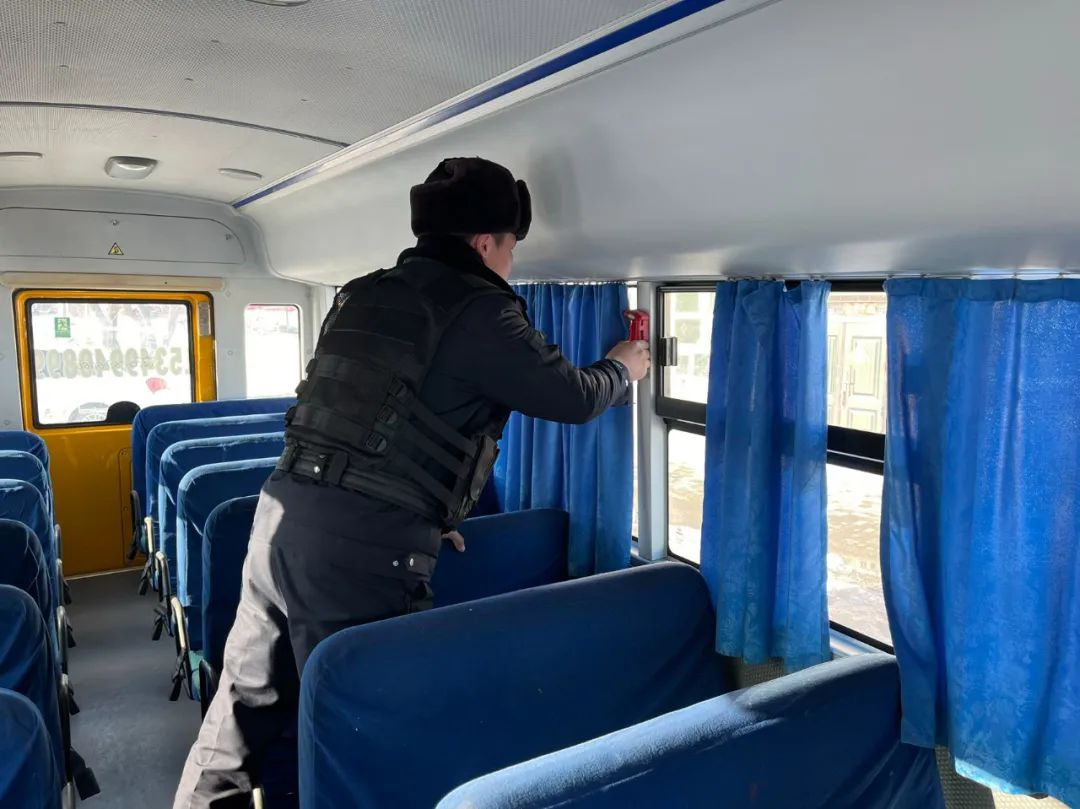 校車安全“大體檢”，為新學(xué)期保駕護航！