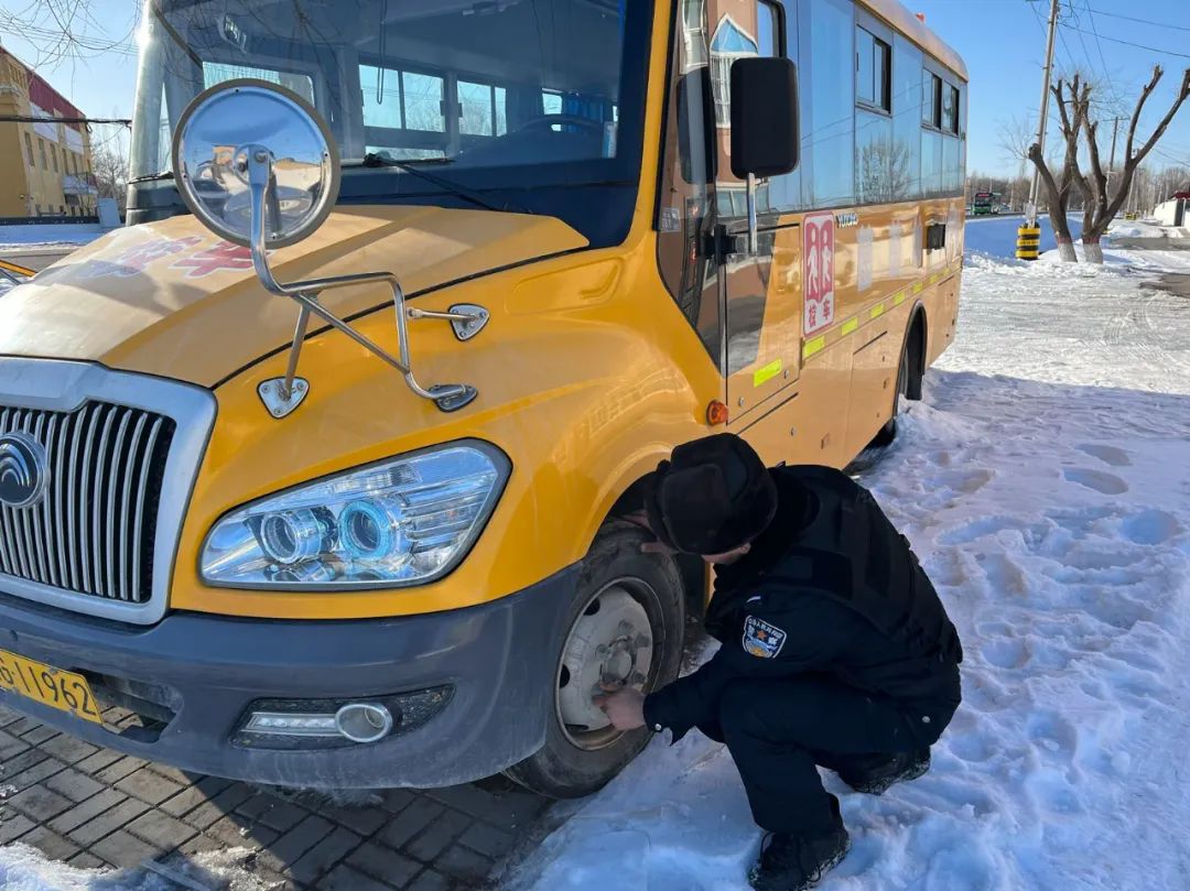 校車安全“大體檢”，為新學(xué)期保駕護航！