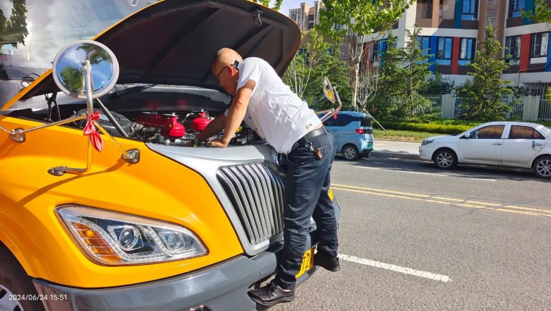 前進(jìn)的力量:溫馨校車公司聚焦榜樣人物 圖片