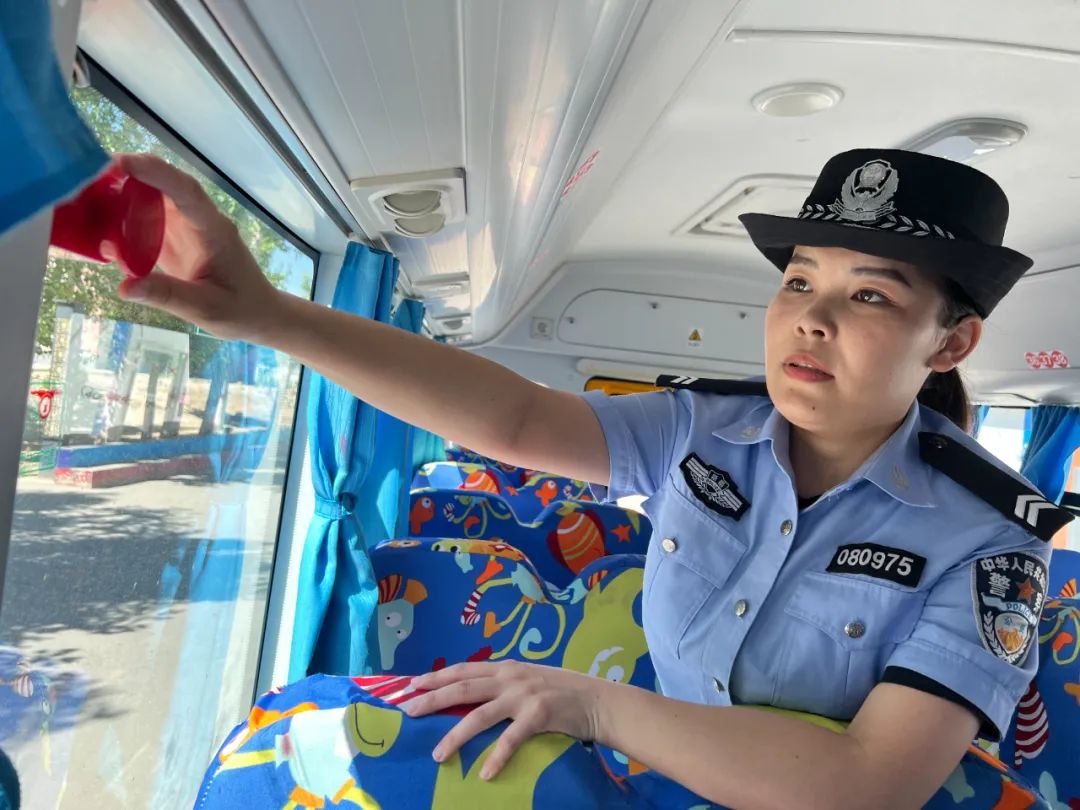 【夏季行動】強化校車安全“大檢查” 擰緊校車出行“安全閥” 圖片