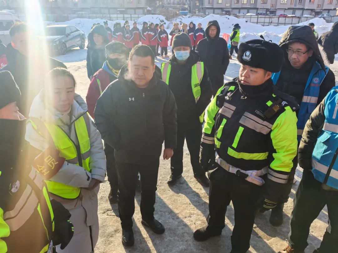 【部門(mén)動(dòng)態(tài)】向陽(yáng)區(qū)教育局開(kāi)展“走學(xué)比看做”校車(chē)安全拉練活動(dòng) 圖片