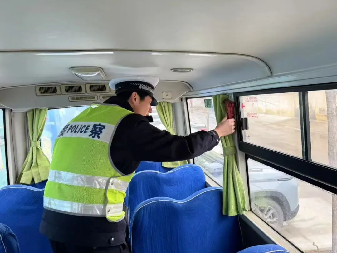 許昌公安：將安全“置頂” 為“平安”把關(guān)！