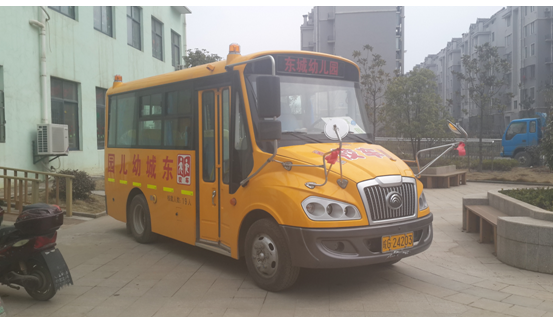 安徽銅陵幼兒園校車大體檢 宇通小飛俠體格強健全過關(guān) 安徽銅陵幼兒園校車大體檢 宇通小飛俠體格強健全過關(guān)