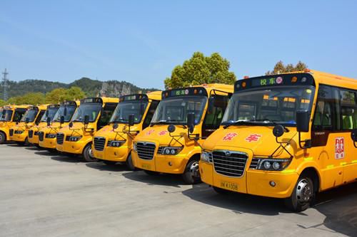 摸石頭過河 海格助力校車發(fā)展打造麗汽新品牌 摸石頭過河 海格助力校車發(fā)展打造麗汽新品牌