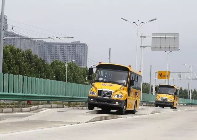 宇通校車直播，直擊校車安全