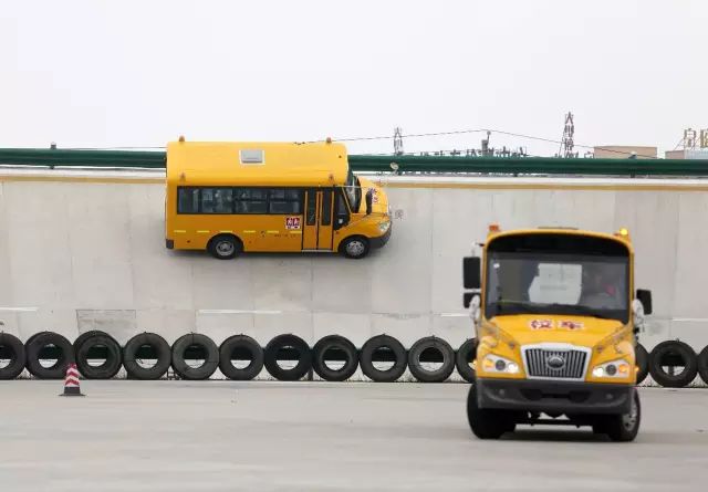 宇通校車直播，直擊校車安全