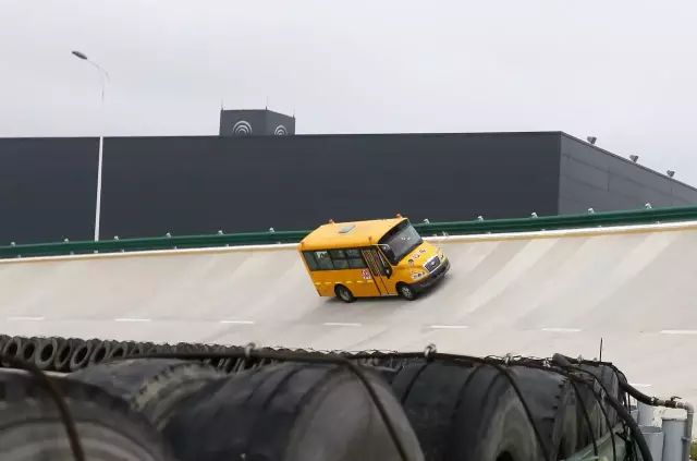 宇通校車直播，直擊校車安全