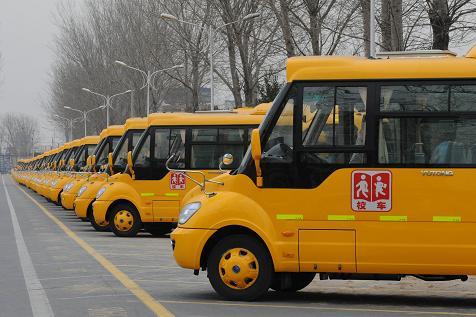 上海將確保小學(xué)生和幼兒100%使用專用校車