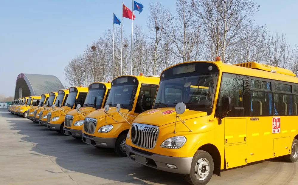 搭載濰柴WP4.1N發(fā)動(dòng)機(jī)校車陸續(xù)交付，濰柴校車動(dòng)力為復(fù)學(xué)做好準(zhǔn)備!