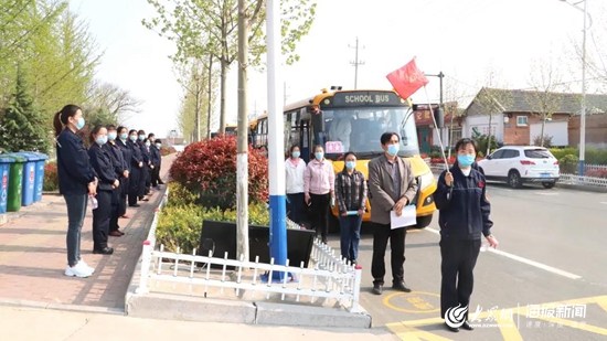 迎復(fù)學(xué)“大考”！新東港校車公司開展開學(xué)前疫情防控應(yīng)急演練
