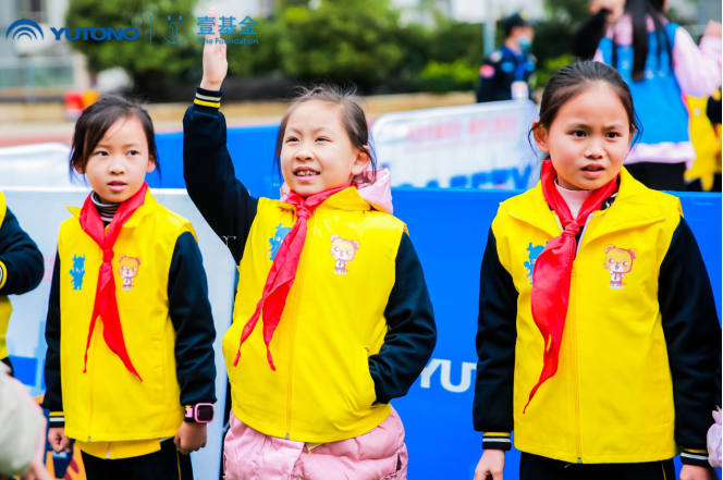 織牢安全保護(hù)網(wǎng)！宇通攜手壹基金傾情兒童交通安全教育