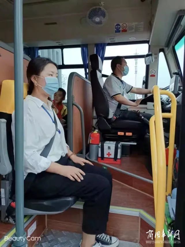 管理搞上去、收費(fèi)降下來(lái)！起底鹽阜校車安全運(yùn)營(yíng)背后的秘密