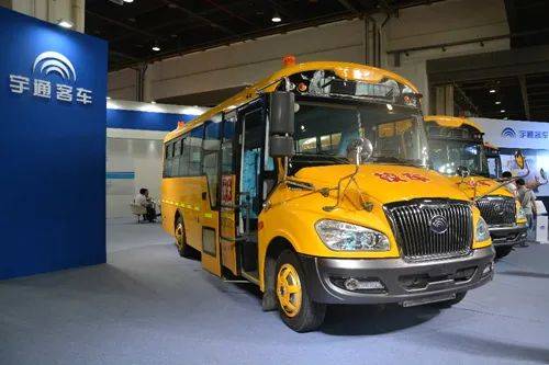 中國校車十年發(fā)展之路/ 中國校車十年發(fā)展之路