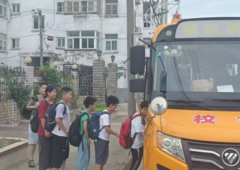 多部門聯(lián)動護學(xué)！筑牢校車安全防線