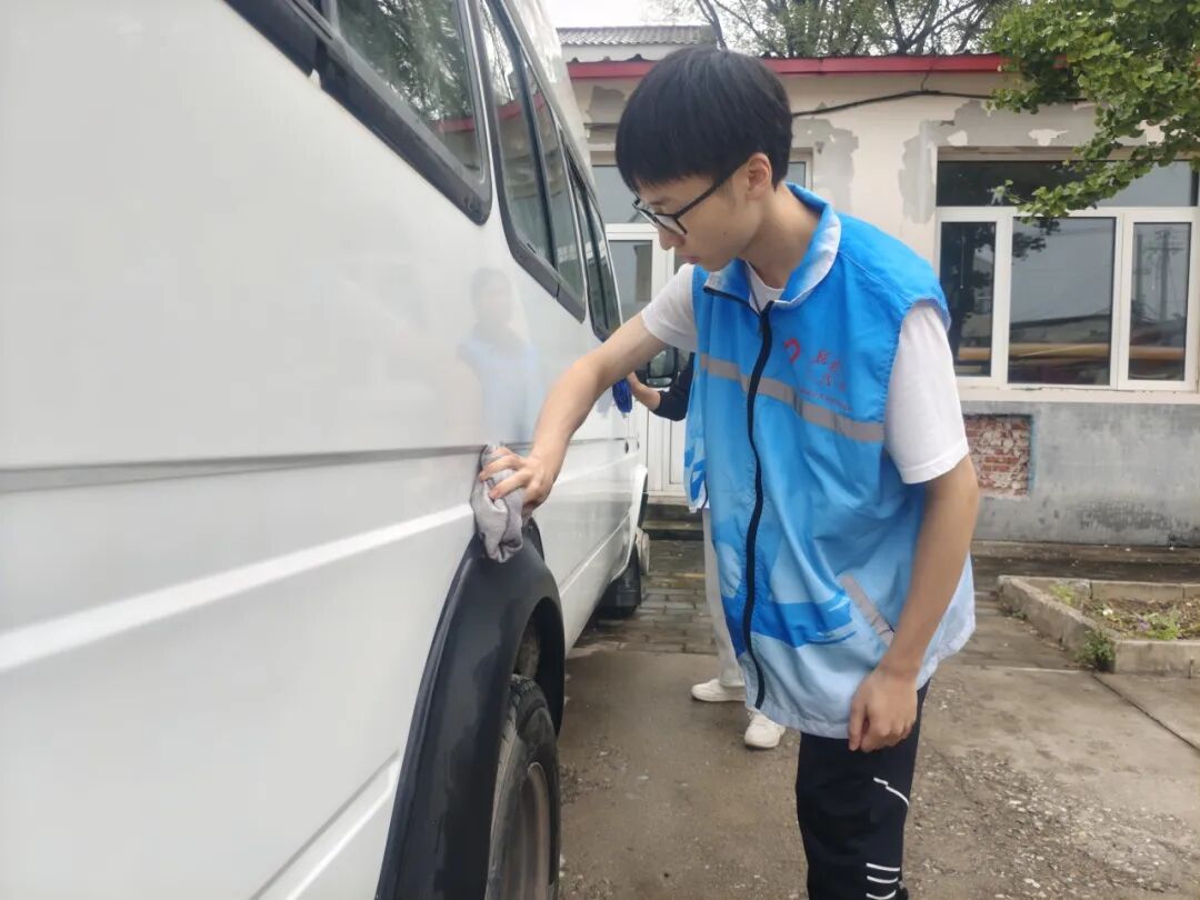 【改革提質(zhì)年】百善鎮(zhèn)上東廓村：志愿服務煥新校車，文明實踐溫暖民心