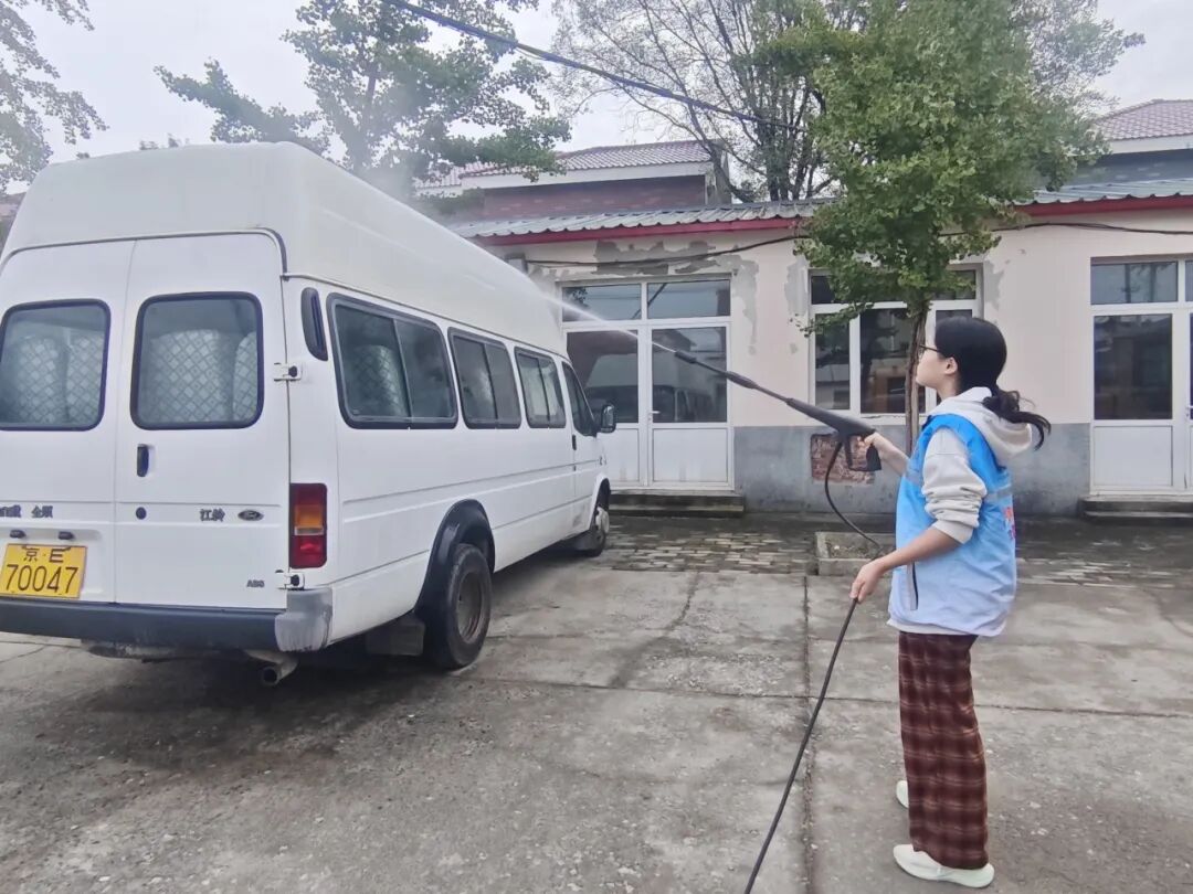 【改革提質(zhì)年】百善鎮(zhèn)上東廓村：志愿服務煥新校車，文明實踐溫暖民心