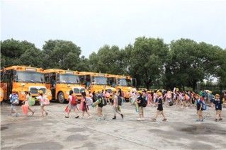 校車有剛需 運(yùn)營(yíng)卻難上加難 校車有剛需 運(yùn)營(yíng)卻難上加難