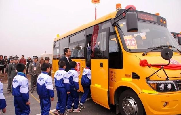 校車發(fā)展中所面臨的財(cái)政問題/ 校車發(fā)展中所面臨的財(cái)政問題