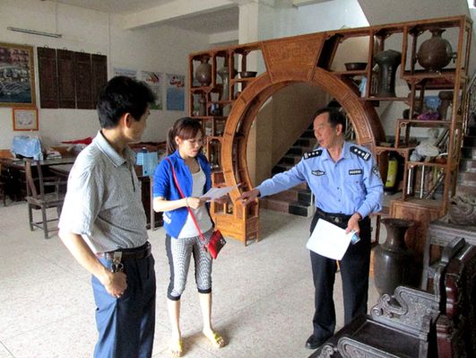 博白吸取湘潭校車事故教訓(xùn)持續(xù)開(kāi)展幼兒園校車整治/ 博白吸取湘潭校車事故教訓(xùn)持續(xù)開(kāi)展幼兒園校車整治