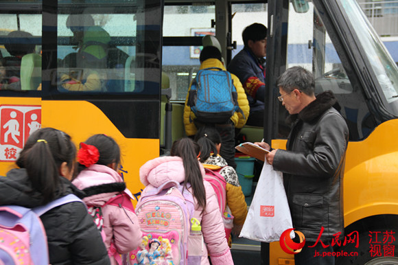 南京六合校車運(yùn)營(yíng)堅(jiān)持三不出做到4年零事故