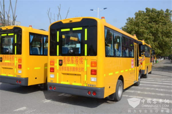 湖南省長沙市“雷鋒校車”模式解析 湖南省長沙市“雷鋒校車”模式解析